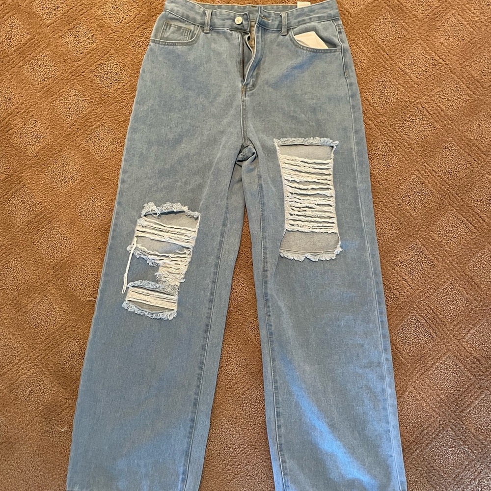 Loose Fitting Womens Jeans